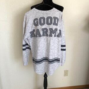 Rue21 White and Gray Textured Shirt